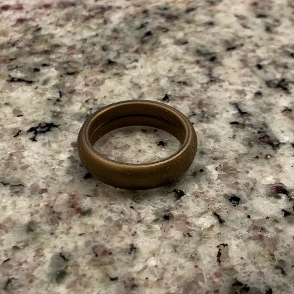 6-pack Silicone Wedding Bands - Picture 7 of 8